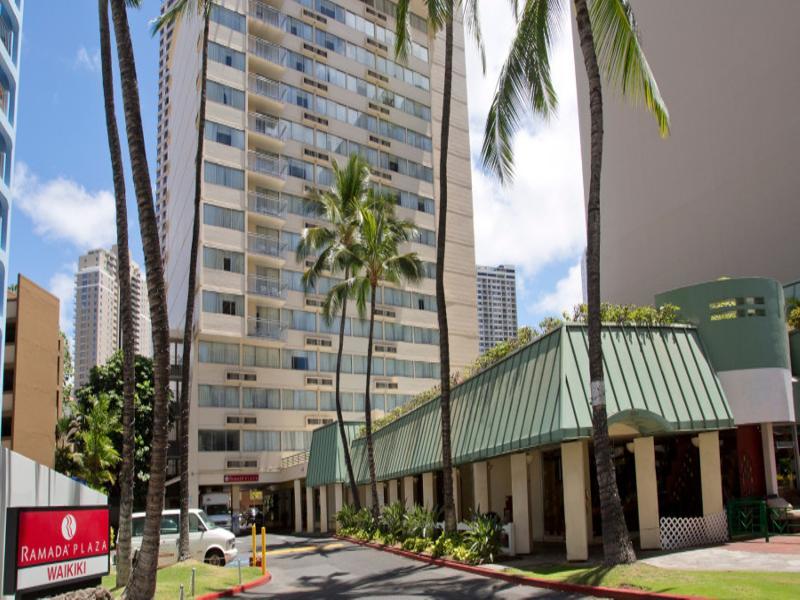 Отель Ramada Plaza By Wyndham Waikiki Гонолулу Экстерьер фото